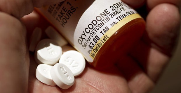 Новости фармрынка: FDA одобрило применение опиоидного анальгетика OxyContin у детей с 11 лет